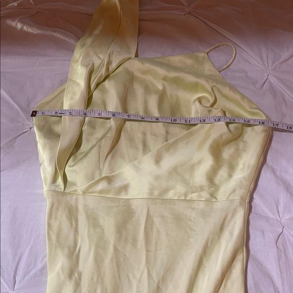 NWT Significant Other Alessia One Shoulder Midi Dress in Citron - Picture 12 of 14